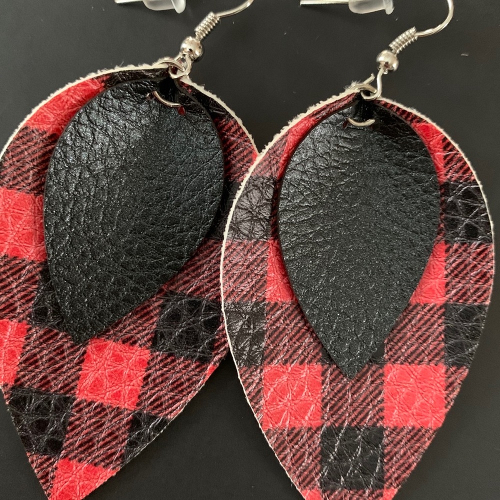 Leather earrings